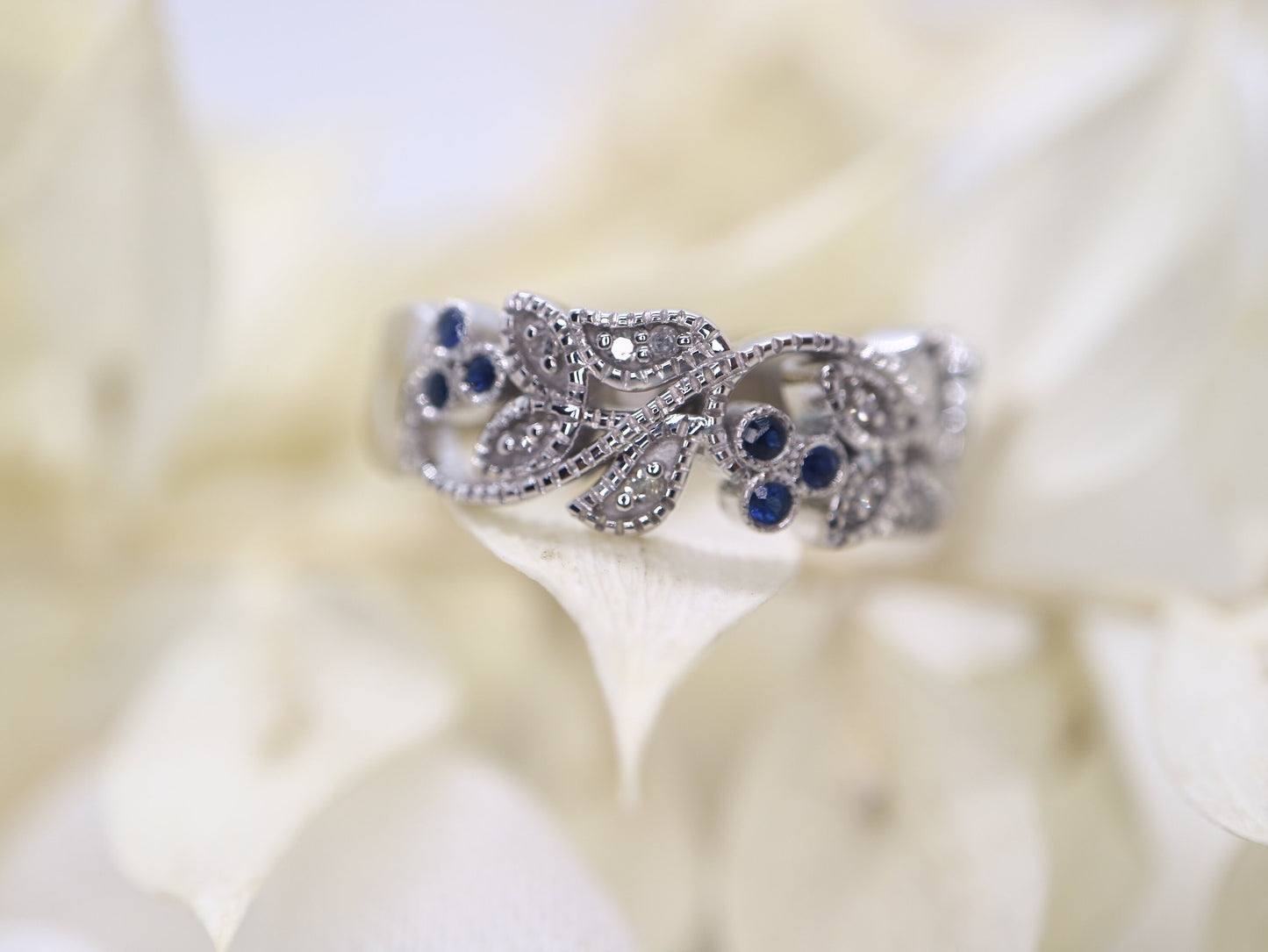 14k Vine and leaf white gold diamond ring , Filigree diamond ring, natural inspired round  sapphire and diamond vine band