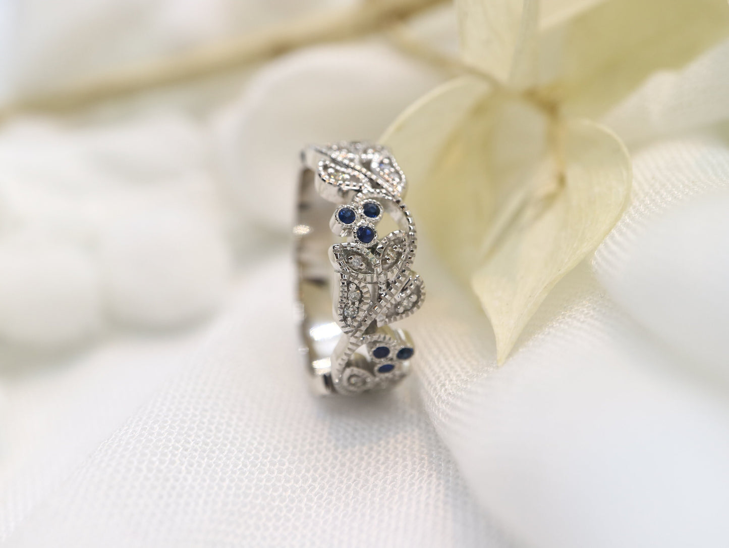 14k Vine and leaf white gold diamond ring , Filigree diamond ring, natural inspired round  sapphire and diamond vine band