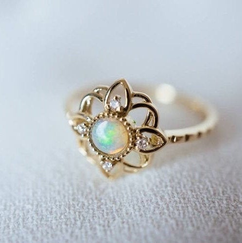 Art Deco Gold fire opal flower ring