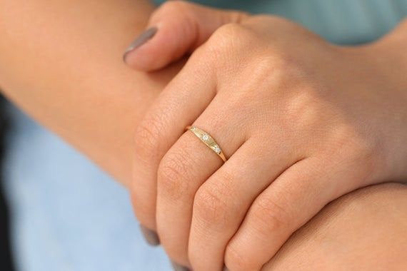 Star Setting Diamond Stacking Ring/14k Gold Dainty Delicate Minimal Diamond Ring/avail in 14k Gold