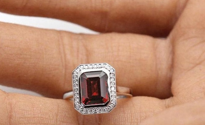 Vintage Garnet ring ,Art deco enagement ring,Garnet diamond ring,stacking ring