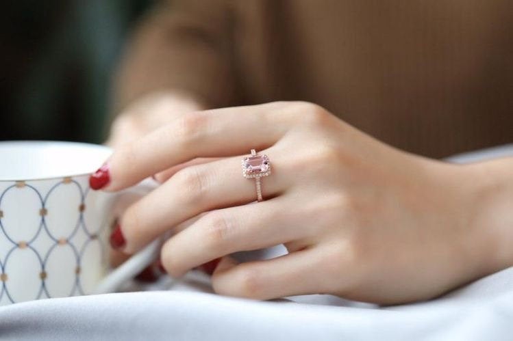 2 Carat Morganite Engagement Ring Pink Stone Engagement Ring Pink Stone Ring Morganite Ring Rose Gold Ring Diamond Ring Morganite Halo