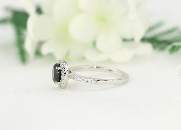 White gold diamond ring,black gemstone ring,spinal diamond ring,