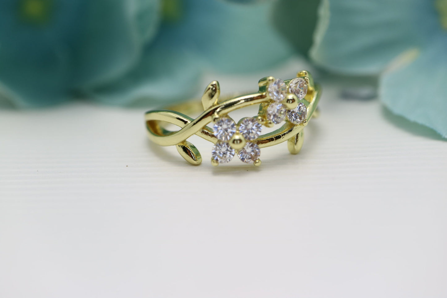 Yellow gold diamond engagement ring, Leaf Wedding Band, Wedding Ring with Leaves, Gold LeafRing