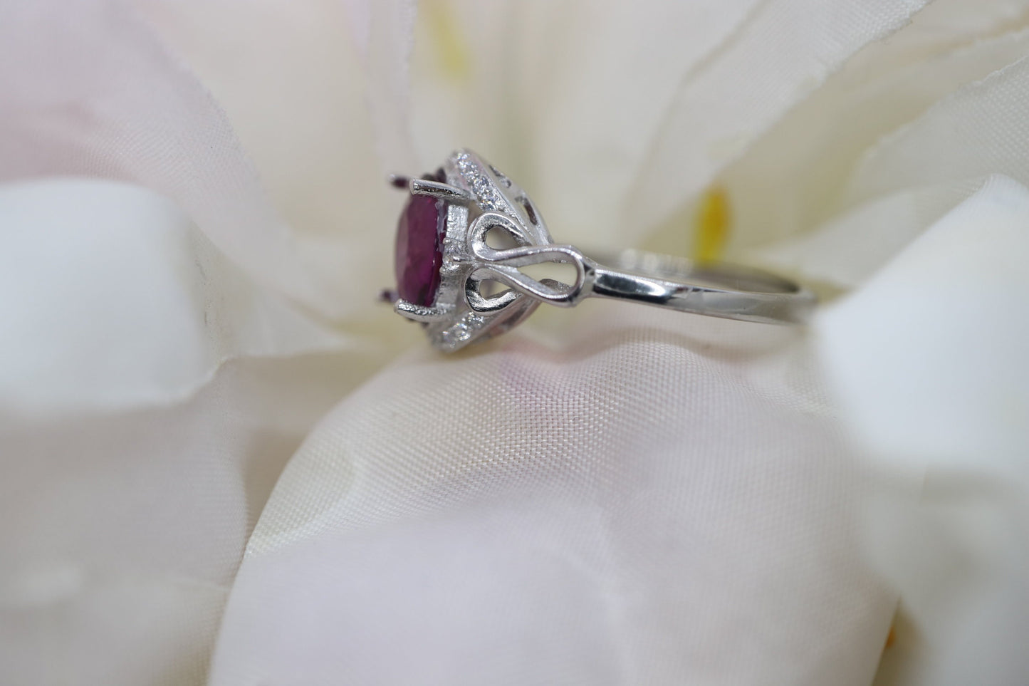 Purple garnet gemstone silver ring vintage