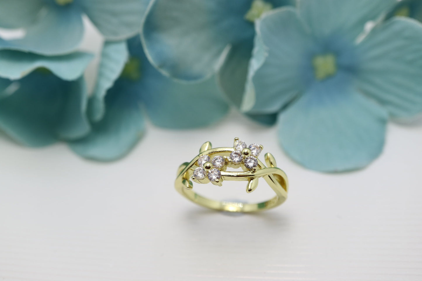 Yellow gold diamond engagement ring, Leaf Wedding Band, Wedding Ring with Leaves, Gold LeafRing