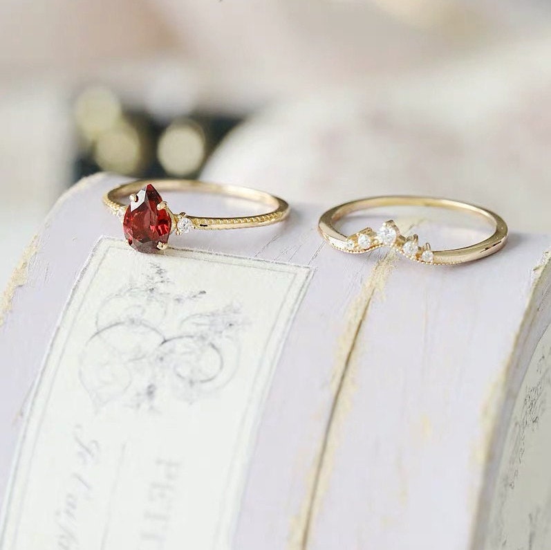 Pear shaped garnet and diamond ring, Bridal ring set, Handmade jewelrygifts for her