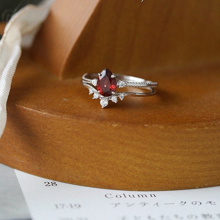 Pear shaped garnet and diamond ring, Bridal ring set, Handmade jewelrygifts for her