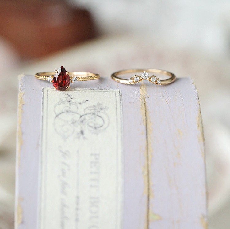 Pear shaped garnet and diamond ring, Bridal ring set, Handmade jewelrygifts for her