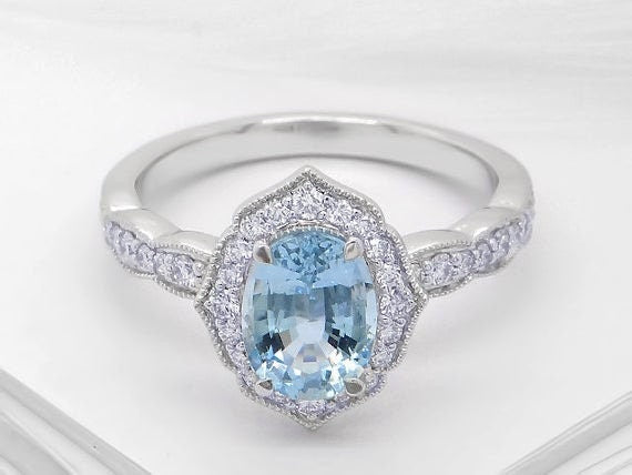 Vintage oval cut aquamarine and diamond ring in white gold - Art deco vintage ring, aquamarine ring, Oval scalloped ring, Oval aquamarine