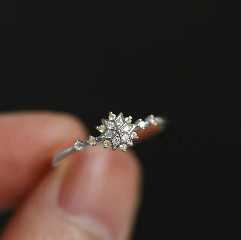 Sterling silver snowflake CZ ring, Promise ring- anniversary gift, Birthday gift for her