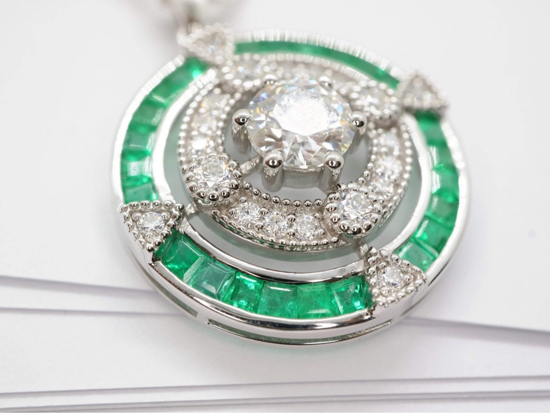 18k white gold natural  emerald halo and  diamond pendent, Vintage emerald diamond pendent, Valentine's gifts, Made for her, Gifts for her