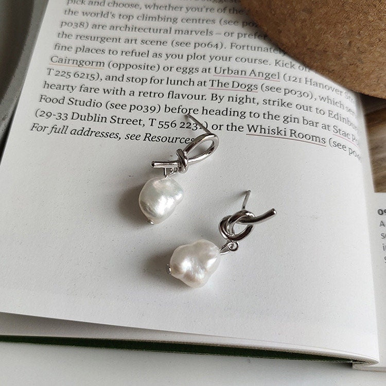 925 sterling silver concise baroque Pearl  stud earring, Fine jewelry,   Anniversary gift