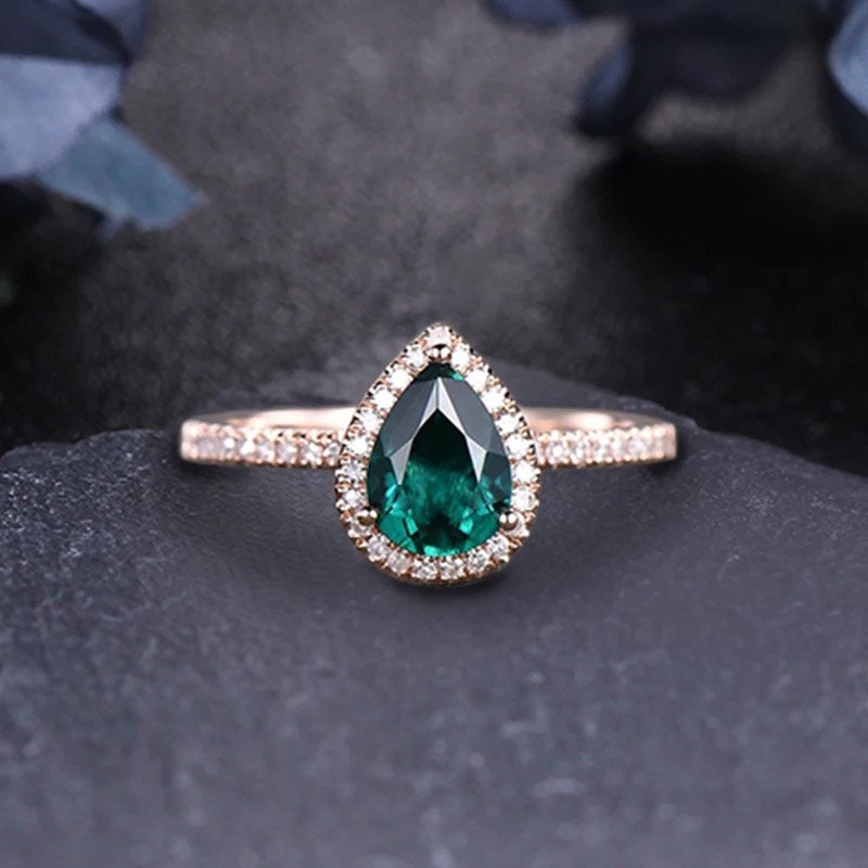 Pear emerald engagement ring,14K Solid gold emerald engagement ring, Peal shape wedding ring