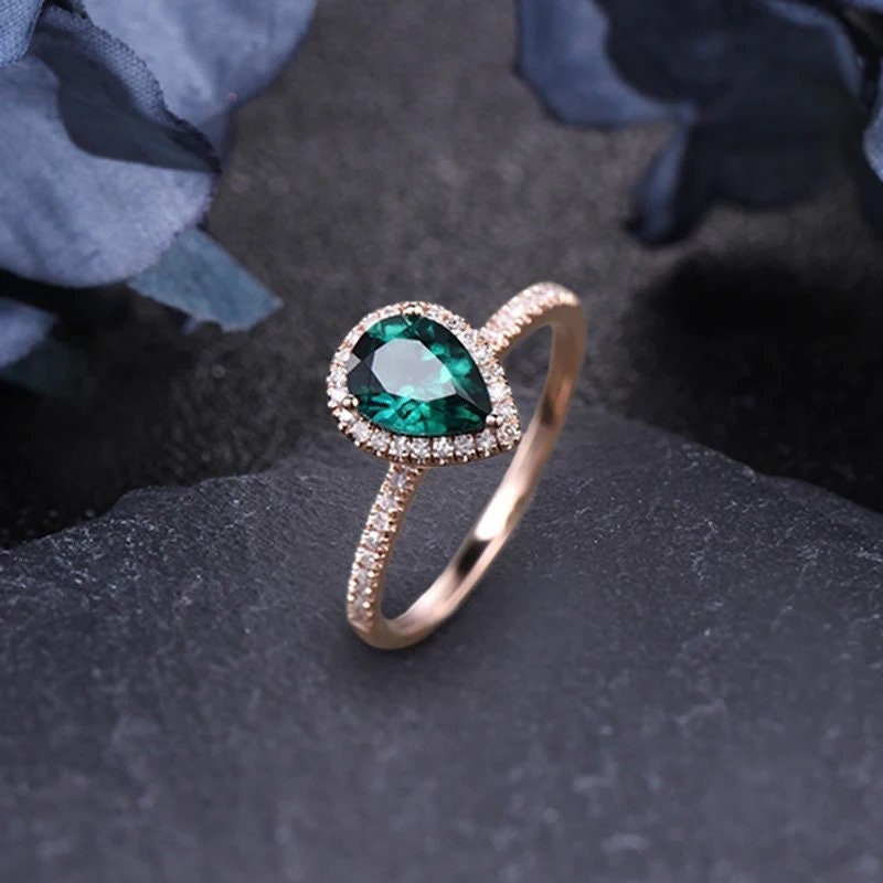 Pear emerald engagement ring,14K Solid gold emerald engagement ring, Peal shape wedding ring