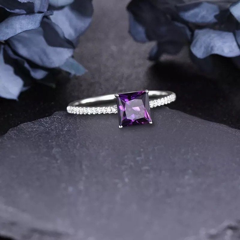 14k Solid Gold 1.3Ct Round Cut Amethyst Engagement Ring Wedding Ring