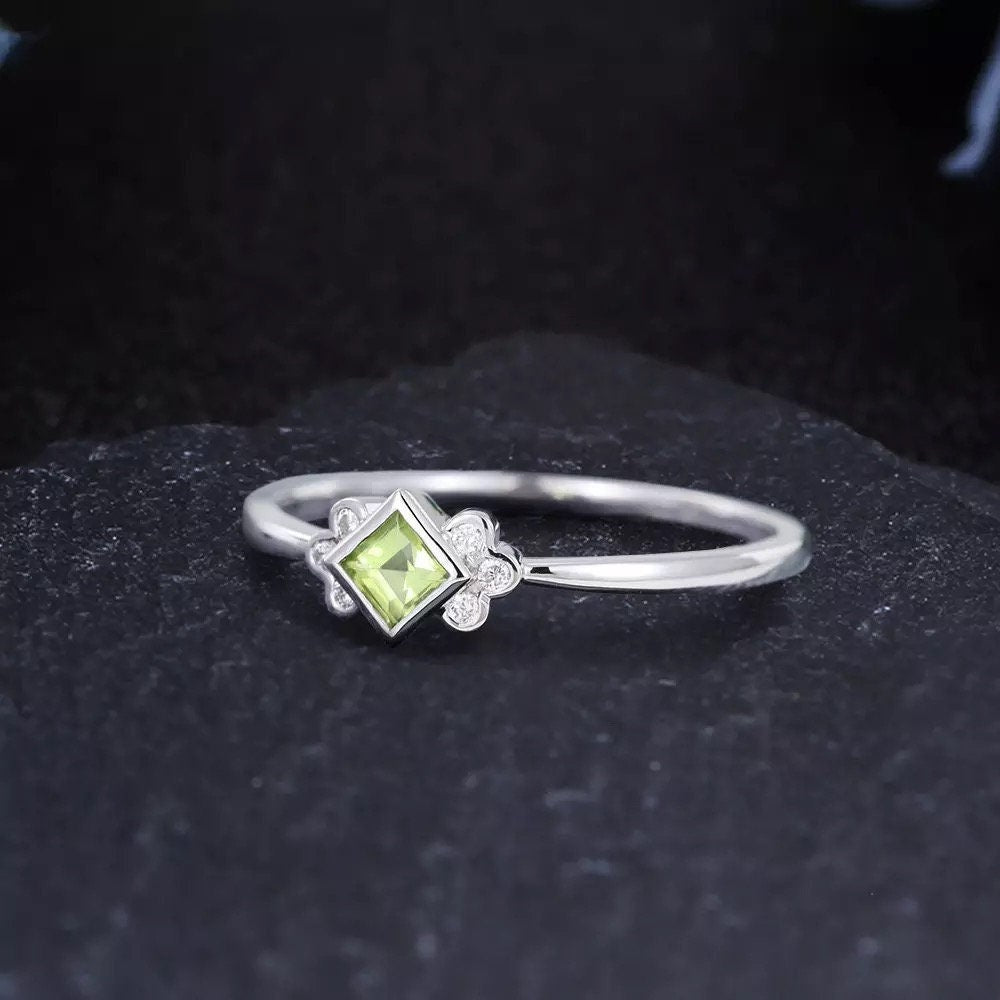 14k Solid Gold 0.6Ct Square Cut Olivine Engagement Ring