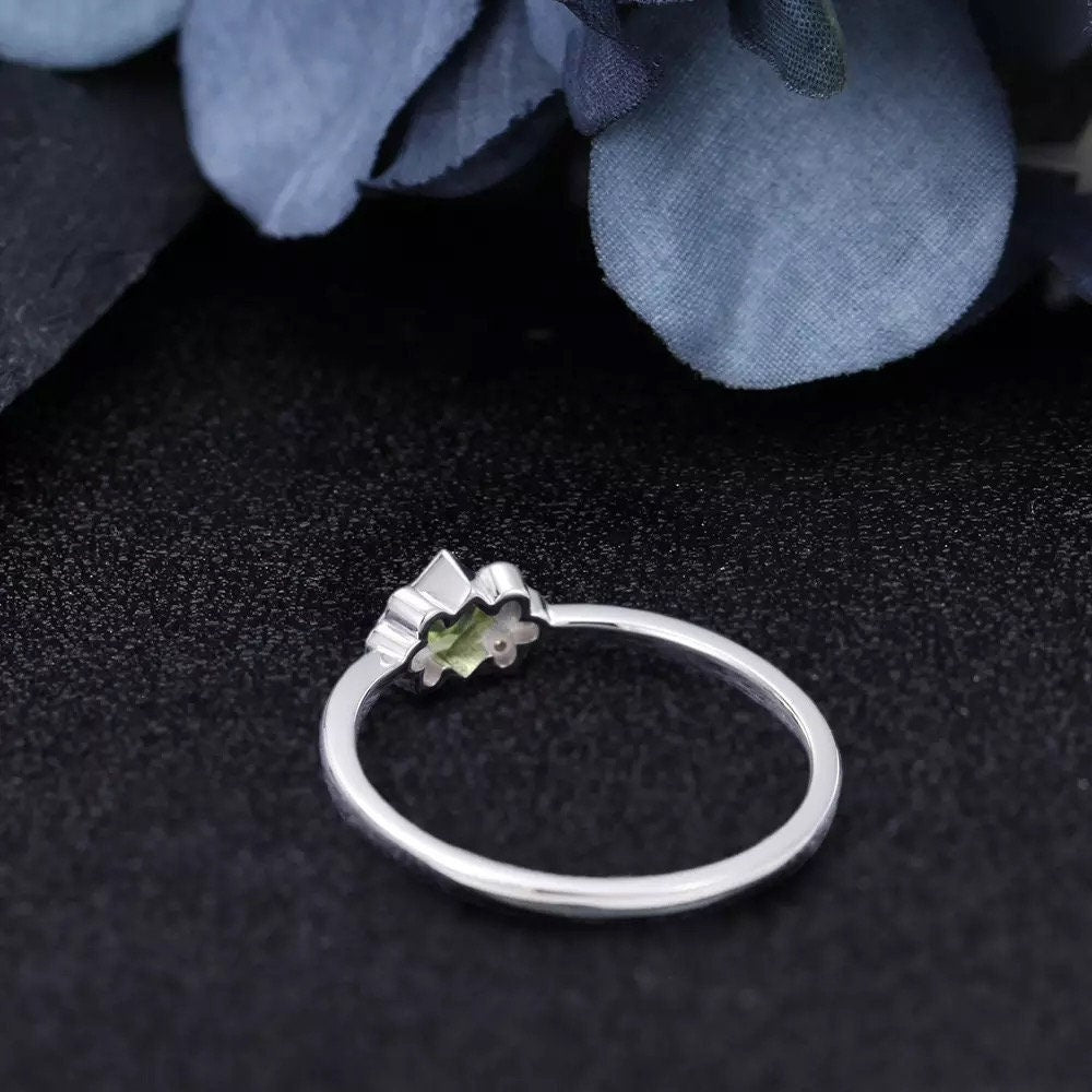 14k Solid Gold 0.6Ct Square Cut Olivine Engagement Ring